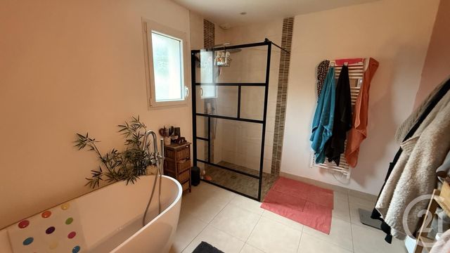 Maison à vendre - 6 pièces - 144 m2 - Jouy Le Potier - 45 - CENTRE