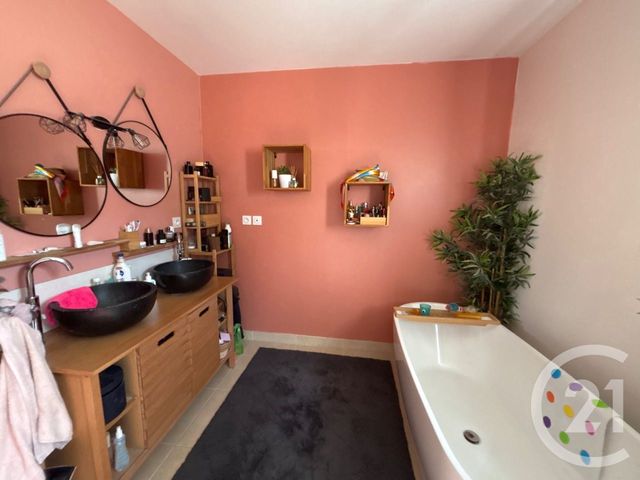 Maison à vendre - 6 pièces - 144 m2 - Jouy Le Potier - 45 - CENTRE