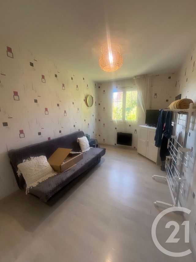 Maison à vendre - 5 pièces - 83 m2 - Cravant - 45 - CENTRE