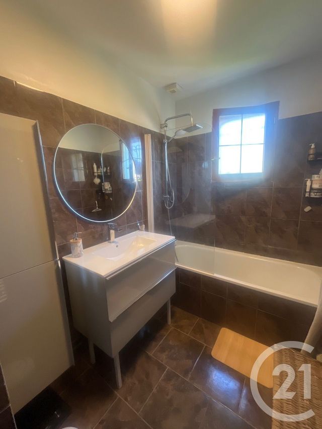 Maison à vendre - 5 pièces - 83 m2 - Cravant - 45 - CENTRE