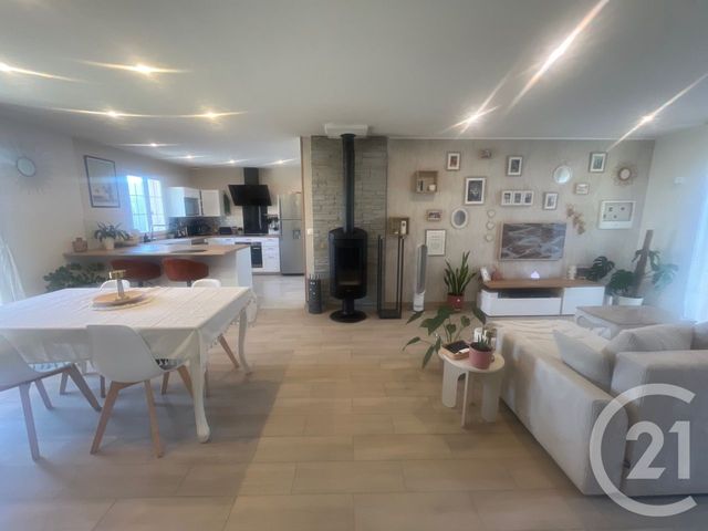 Maison à vendre - 5 pièces - 83 m2 - Cravant - 45 - CENTRE