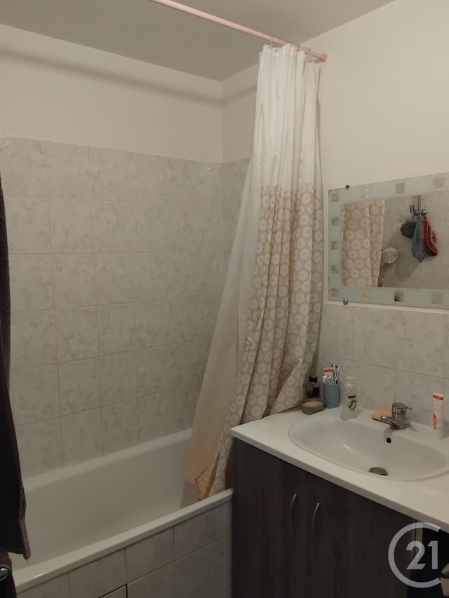 Appartement F3 à vendre - 3 pièces - 60,87 m2 - Orleans - 45 - CENTRE