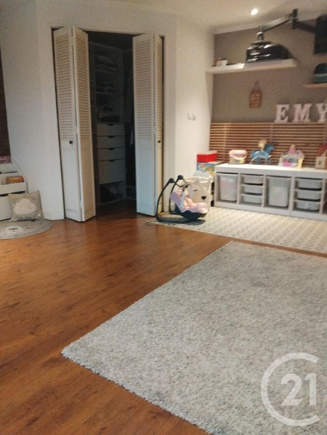 Appartement &agrave; vendre - 5 pi&egrave;ces - 116,23 m2 - Mareau Aux Pres - 45 - CENTRE