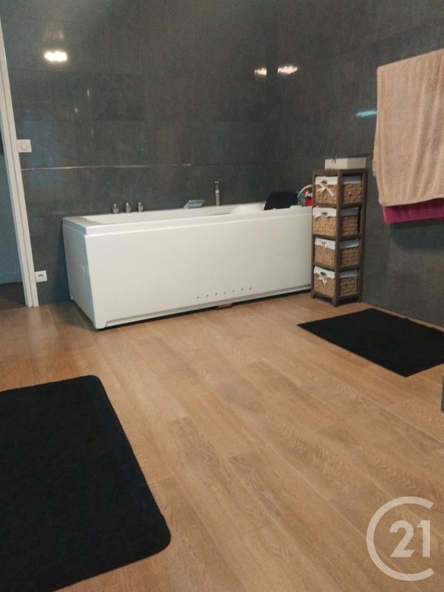 Appartement &agrave; vendre - 5 pi&egrave;ces - 116,23 m2 - Mareau Aux Pres - 45 - CENTRE