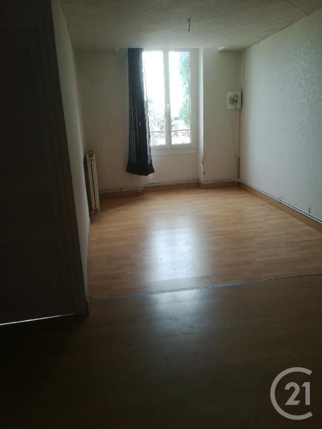 Maison à vendre - 6 pièces - 106,76 m2 - Cravant - 45 - CENTRE