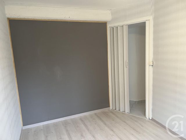 Maison &agrave; louer - 3 pi&egrave;ces - 64,72 m2 - Cravant - 45 - CENTRE