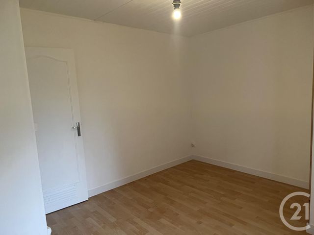 Maison &agrave; louer - 3 pi&egrave;ces - 64,72 m2 - Cravant - 45 - CENTRE