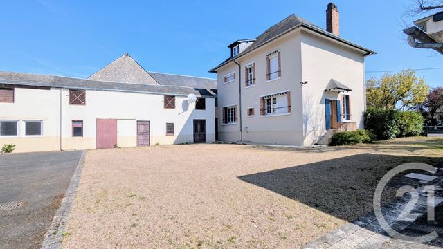 Maison à vendre - 5 pièces - 122 m2 - La Ferte St Cyr - 41 - CENTRE