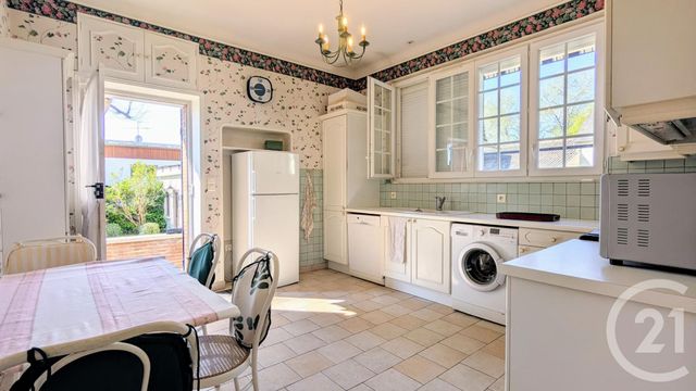 Maison à vendre - 5 pièces - 122 m2 - La Ferte St Cyr - 41 - CENTRE