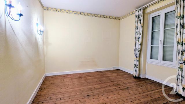 Maison à vendre - 5 pièces - 122 m2 - La Ferte St Cyr - 41 - CENTRE