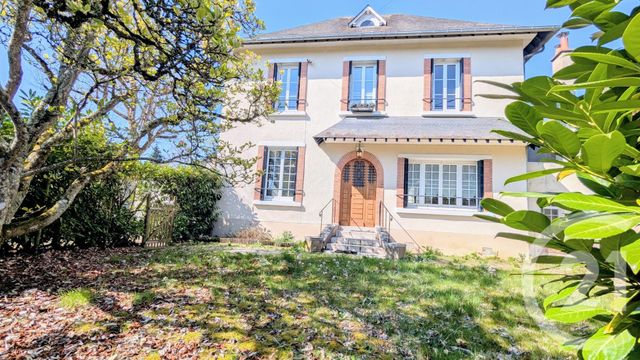 Maison à vendre - 5 pièces - 122 m2 - La Ferte St Cyr - 41 - CENTRE