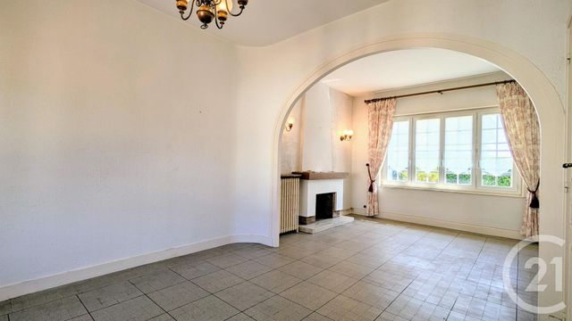 Maison à vendre - 5 pièces - 122 m2 - La Ferte St Cyr - 41 - CENTRE