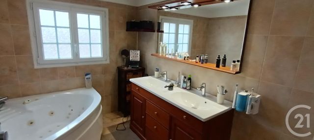 Maison à vendre - 6 pièces - 187,57 m2 - St Ay - 45 - CENTRE