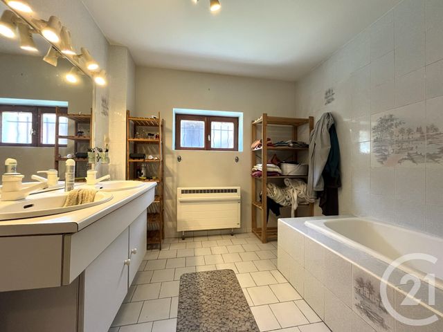 Maison &agrave; vendre - 7 pi&egrave;ces - 167,22 m2 - La Ferte St Cyr - 41 - CENTRE