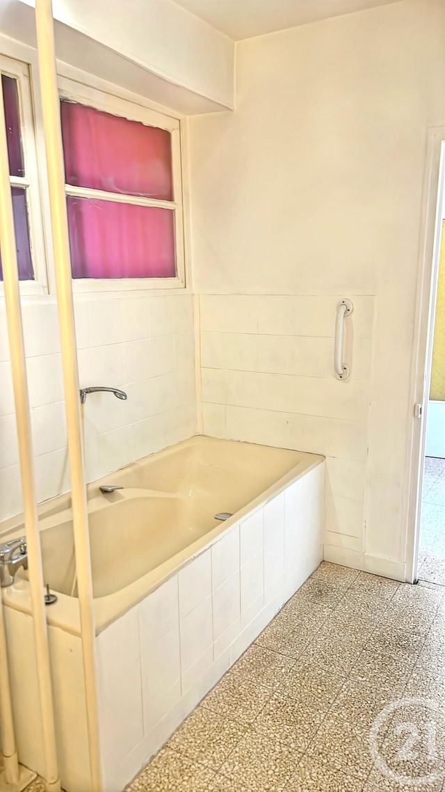 Appartement F3 &agrave; louer - 3 pi&egrave;ces - 69 m2 - Beaugency - 45 - CENTRE