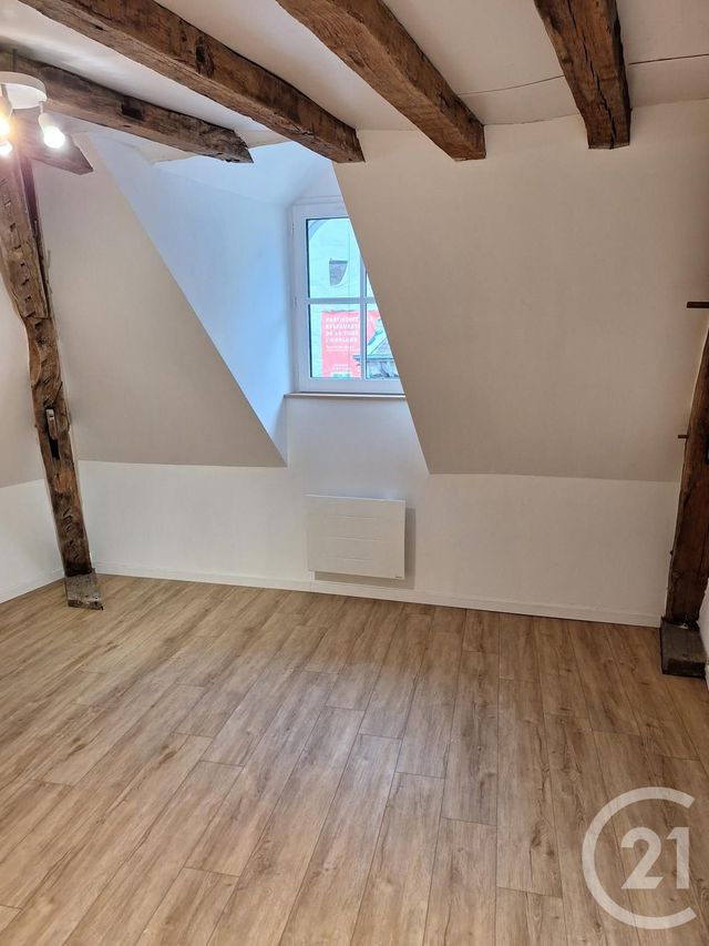 Appartement F3 &agrave; louer - 3 pi&egrave;ces - 68,60 m2 - Beaugency - 45 - CENTRE