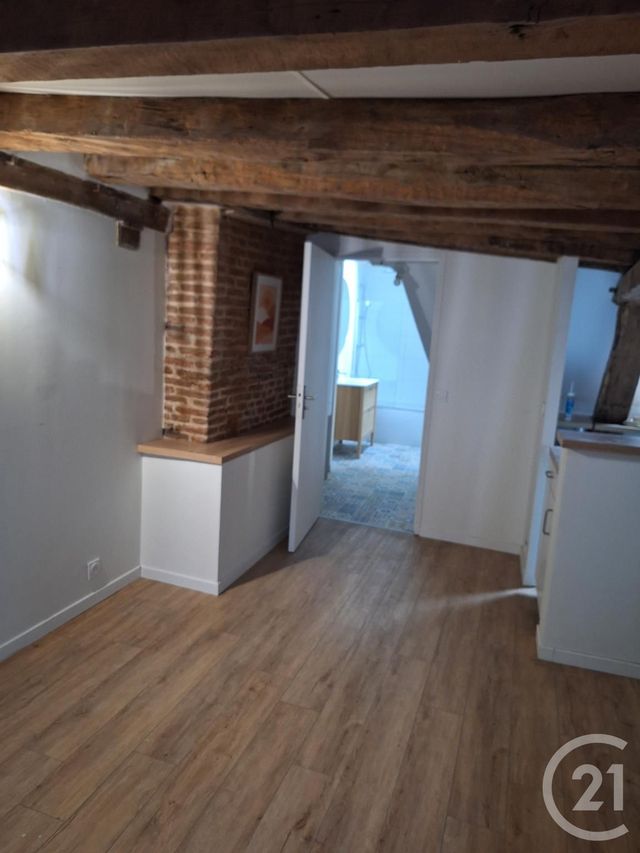 Appartement F3 &agrave; louer - 3 pi&egrave;ces - 68,60 m2 - Beaugency - 45 - CENTRE