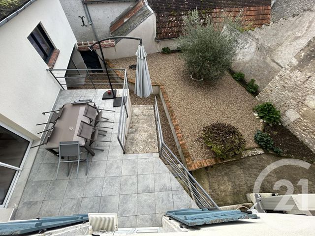 Maison &agrave; louer - 4 pi&egrave;ces - 107,98 m2 - Avaray - 41 - CENTRE