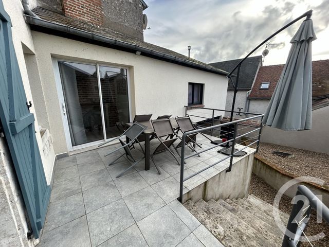 Maison &agrave; louer - 4 pi&egrave;ces - 107,98 m2 - Avaray - 41 - CENTRE