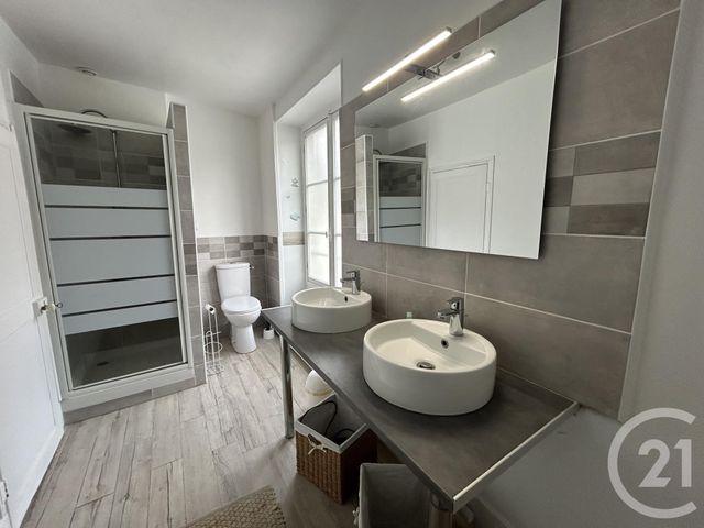 Maison &agrave; louer - 4 pi&egrave;ces - 107,98 m2 - Avaray - 41 - CENTRE