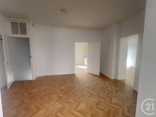 Appartement F2 &agrave; louer - 3 pi&egrave;ces - 66 m2 - Clery St Andre - 45 - CENTRE