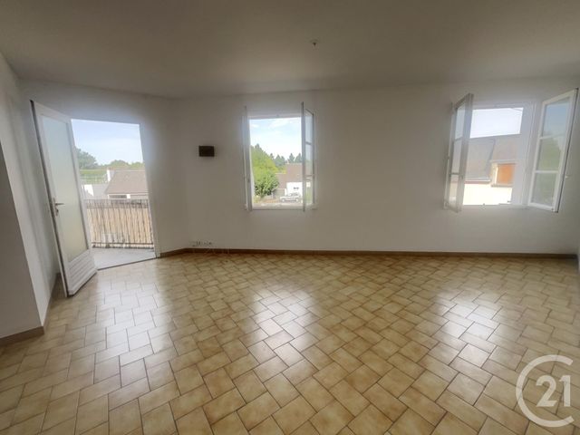 Appartement F2 &agrave; louer - 3 pi&egrave;ces - 66 m2 - Clery St Andre - 45 - CENTRE